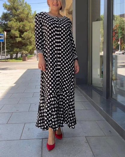 Polka Dot Kleid mit langen Ärmeln - Stylisch und verspielt