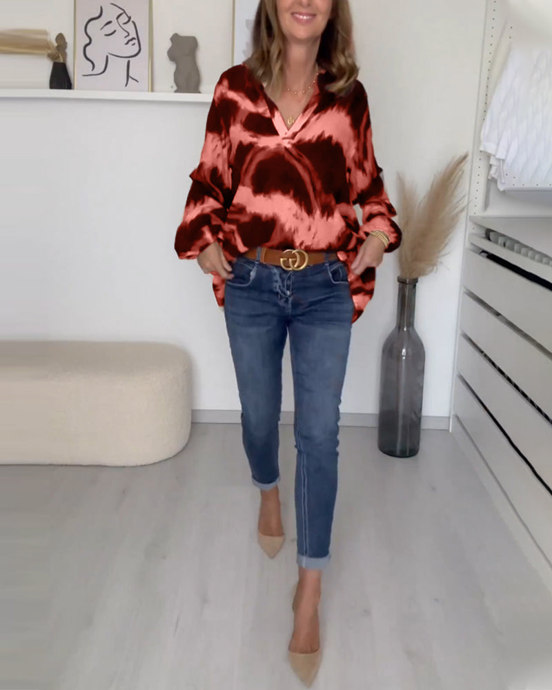 Grete - Nonchalant top med V-hals-print